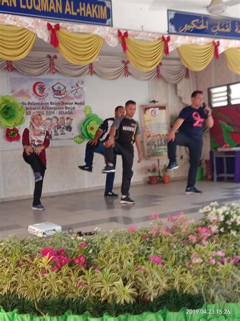 Sihat doktor muda tugasan kerja kepada ahli kelab doktor muda. Majlis Pelancaran Kelab Doktor Muda | SEKOLAH KEBANGSAAN ...