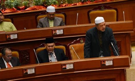 Mahkamah syariah negeri melaka kompleks mahkamah syariah melaka, jalan ayer keroh lama, hang tuah jaya, 75450 melaka. Menteri Besar Kelantan, Datuk Ahmad Yakob selesai ...