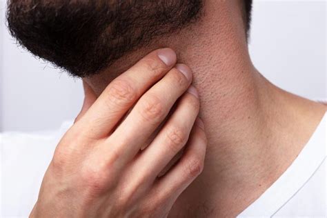 6 Early Throat Cancer Symptoms You Might Ignore Readers Digest