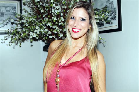 Ivete Sangalo arrasa no palco e sensualiza em show em São Paulo Veja