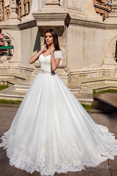 Wear your custom made wedding gown in your big day. Crystal Design 2016 Wedding Dresses | Wedding Inspirasi