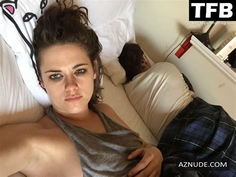 Kristen Stewart Nude And Sexy Photos Collection From Various Selfies