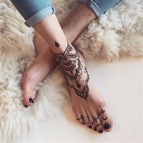Tatouage Mandala Pied Henna Tattoo Designs Tattoos Mehndi Tattoo