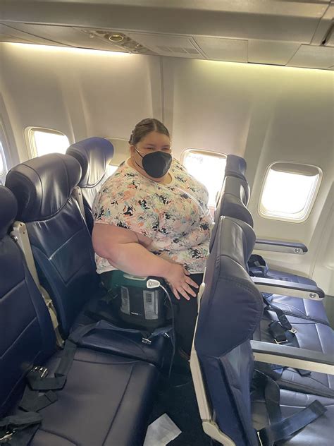 Plus Size Influencer Jae Lynn Chaney Slams Airline Seat Policies