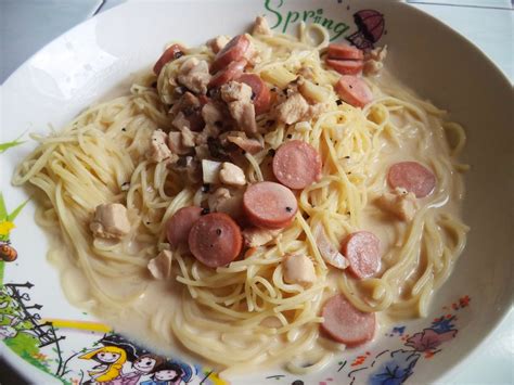 Spaghetti ugotować w osolonej wodzie według przepisu na opakowaniu. Spaghetti Carbonara Prego Mudah | Ini Cerita PUAN KUTU...