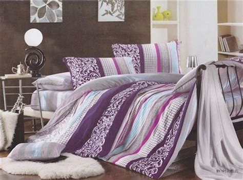 Update a big kid bedroom, a teenager's room or a dorm room with this comforter set. Marcheline Crossing Twin XL Comforter Set - - College Ave ...