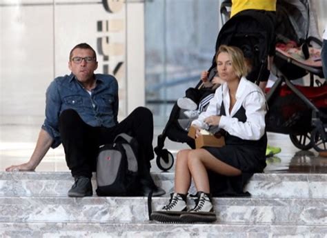 Lara worthington breaking news, photos, and videos. Sam Worthington & Lara Bingle Spend Sunday With Rocket ...