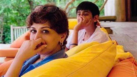 Like Mother Like Son Sonali Bendre And Son Ranveer Behl Strike A Similar Pose In This Cute