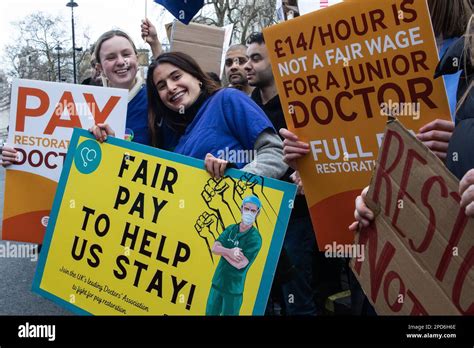 London Uk 13th March 2023 Thousands Of Striking Junior Doctors Who