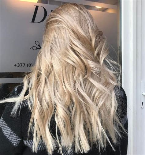 Awesome 50 Captivating Ways To Style Long Blonde Hair Let Down Golden Tresses Neutral Blonde