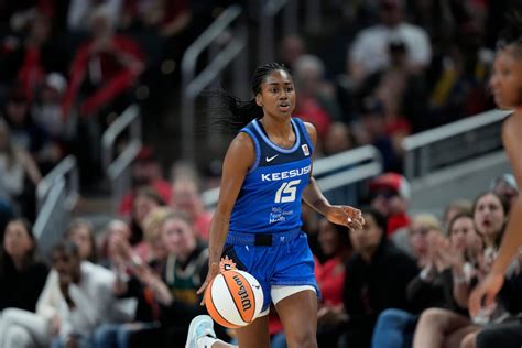 Former Uconn Guard Tiffany Hayes Fitting In With Ct Sun