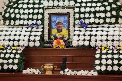 S Korean Monk Dies After Sex Slave Self Immolation Protest Bbc News
