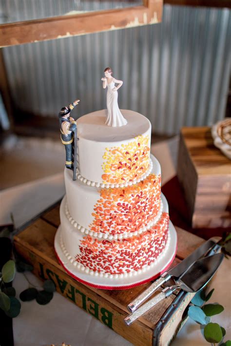 We hope you will enjoy and appreciate our great loyalty to the distinctive dishes, all of which we prepare with genuine and natural ingredients and methods. Autumn Cake Design - San Luis Obispo Wedding Cakes ...