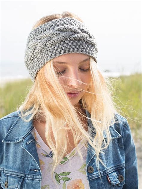 Where we live, fall isn't always quite cold enough to warrant an entire lined hat or knitted toque but we just can't resist. Calisson, a free headband pattern knit in Berroco Vintage ...