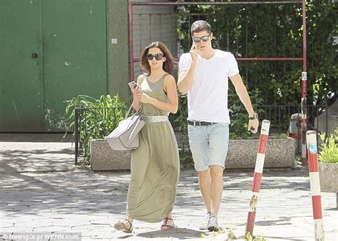 She is a multiple medalist of the world, european, and national championships troy. PICTURED: Steven Gerrard and Jamie Carragher relax in ...