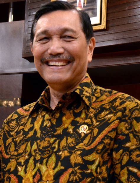(lahir di simargala, huta namora, silaen, toba samosir, sumatra utara, 28 september 1947; Biografi Singkat Tokoh: Anak Simargala Menjadi Menteri ...