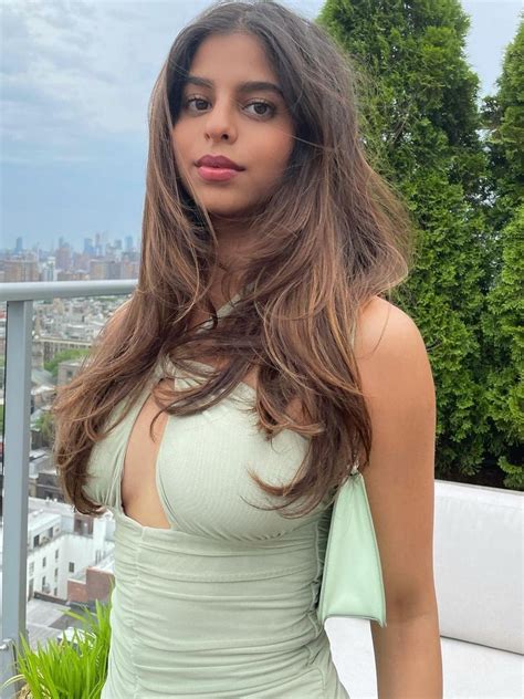 Suhana Khan Is The Ultimate Gen Z Beauty Icon And Her Instagram Feed Is Proof Vogue India