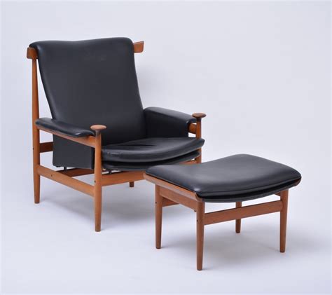 In this video i show how i used 2 pvc pipe tp create feet for my folding camp chair. Black leather Bwana Model 152 Easy Chair with foot stool ...