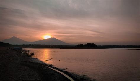 Harga tiket masuk cengklik park tergolong sangat murah yaitu rp. Tiket Masuk Waduk Cengklik Park - Ngintip Wisata Waduk ...