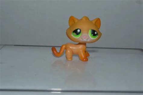 Littlest Pet Shop~110~kitty Cat~walking~orange~green Dot Eyes~red