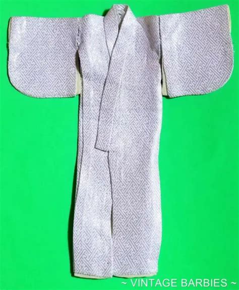 VERY RARE VINTAGE Japanese Exclusive Barbie Doll Silver Kimono S