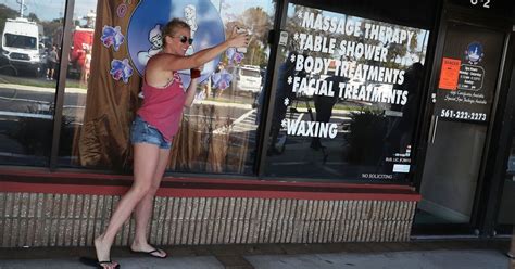 Massage Parlor Involved In Robert Kraft Sex Scandal Becomes Hot Spot