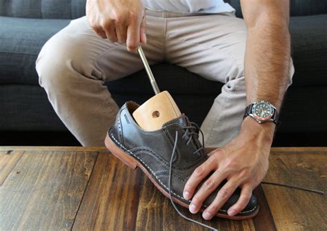 Como Puedo Estirar Unos Zapatos Nuevos - Varios Zapatos