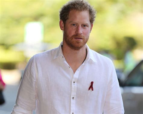 El príncipe harry de inglaterra no logra sentar... | Loc | EL MUNDO