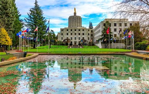 Oregon State Capitol Building Stock Image Image Of Salem America