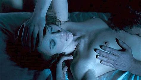 Vera Farmiga Nude Sex Scene From In Tranzit It