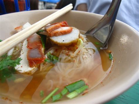 , kuay teow tom yam. Thai Food - Typical & Traditional Cuisine | Go Backpacking