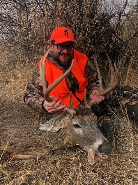 Nebraska Whitetail & Mule Deer Hunts - Guide & Outfitter