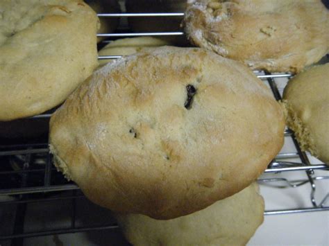 Mar 03, 2020 · start by preparing your cookie dough according to the recipe. Raisin Filled Cookies Recipe 2 | Just A Pinch Recipes