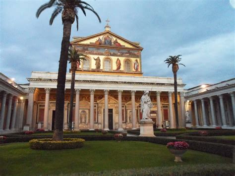 San paolo, fariseo convertito a cristo, cooptato nel collegio apostolico dal cristo stesso sulla via di martirologio romano: La Basilica di San Paolo fuori le mura | Basilica, San ...