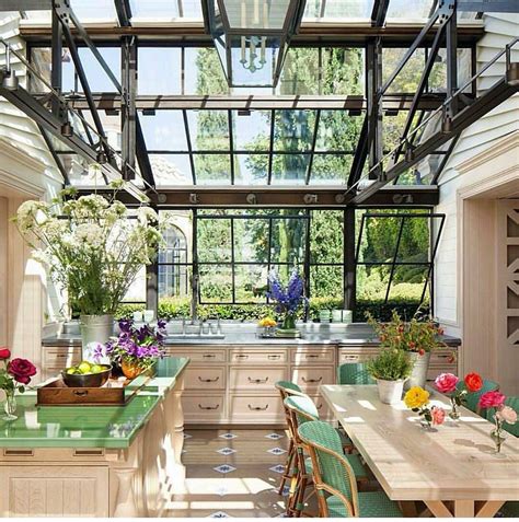 Could these greenhouses be the future of going out? Pin by Hannah Battle on Rooms and Walls | Greenhouse ...