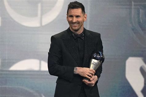 trophées fifa best lionel messi élu meilleur joueur de l année 2022