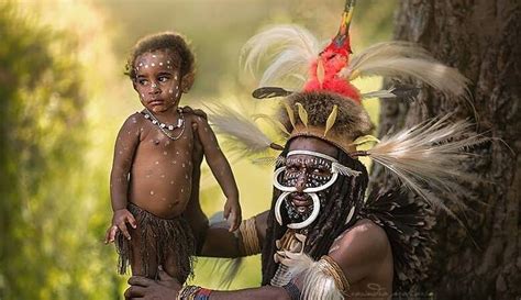 Kenalan Dengan Suku Di Papua Saat Traveling Ke Timur