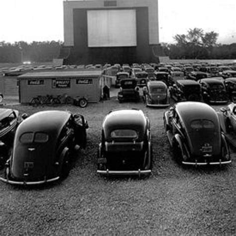 The First Outdoor Drive In Movie Theatre Opened June 6 1933 On