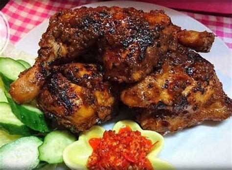 Oven menjadi alat dapur yang sangat penting untuk bikin kue. Resep Ayam Panggang Oven Enak Lezat dan Super Praktis