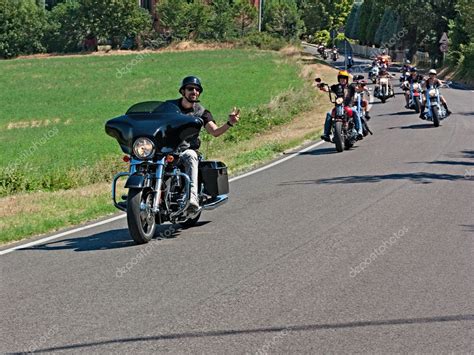 Bikers Riding Harley Davidson Stock Editorial Photo © Ermess 11990797
