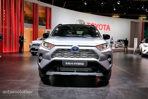 2019 Toyota Rav4 Makes Hybrid Production Debut In Paris Autoevolution