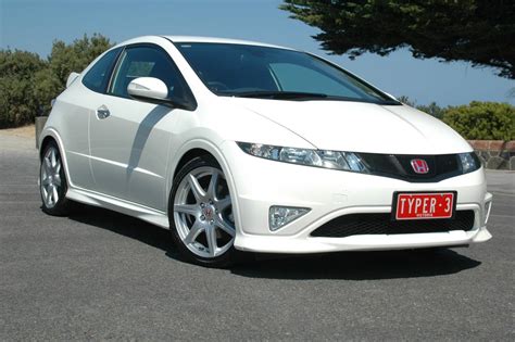 My first tuner car was this 2000 civic si. 2009 Honda Civic Type R