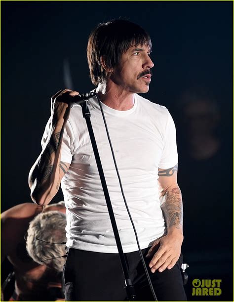 Red Hot Chili Peppers Singer Anthony Kiedis Hospitalized Photo 3656408