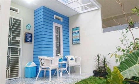 Tiang teras rumah minimalis berbentuk bulat lebih terlihat modern daripada tiang dari batu alam. 5+ Kombinasi Warna Biru Untuk Cat Rumah Terbaik 2020 ...