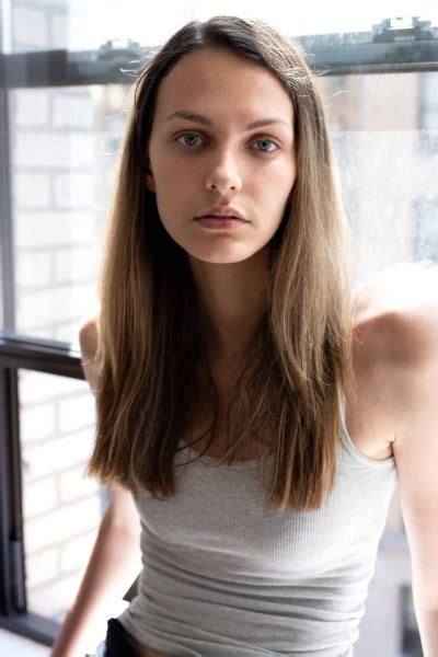 Polaroid Update Chloe At VNY Models Tumbex