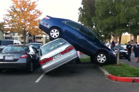 18 Examples Of Bad Parking That Will Make You Mad Carbuzz