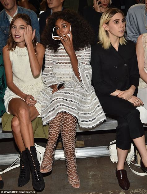 Zosia Mamet Joins Alexa Chung Solange Knowles At Nyfw Daily Mail Online