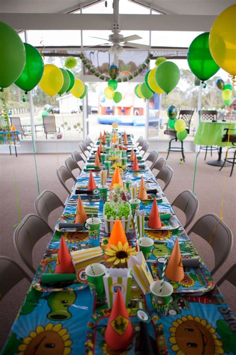 Plants Vs Zombies Table Decor For Birthday Party Zombies Party Plants