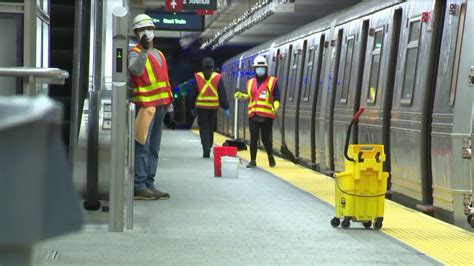 Nyc Subways Reopen After First Overnight Shutdown For Covid 19 Cleaning