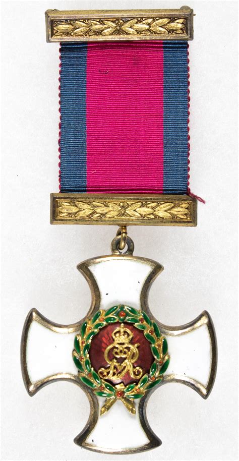 Lot Distinguished Service Order Medal
